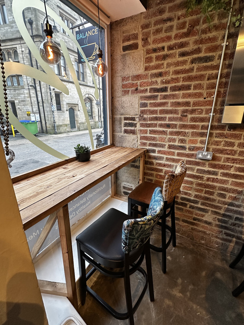 Window seating inside BALANCE